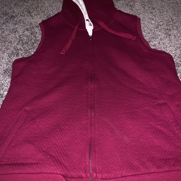 Vest - Picture 3 of 4